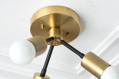 CEILING LIGHT MODEL No. 6885