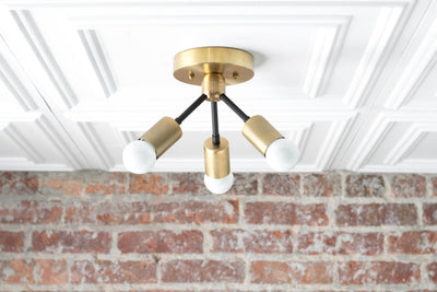 CEILING LIGHT MODEL No. 6885