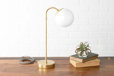 TABLE LAMP MODEL No. 8672