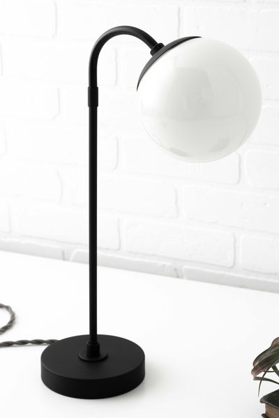 TABLE LAMP MODEL No. 8672