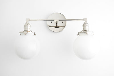 VANITY LIGHT MODEL No. 8207