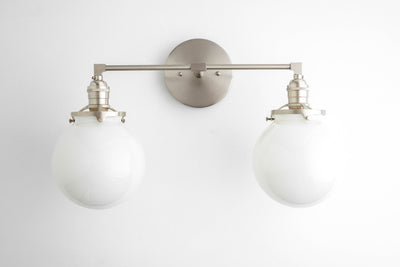 VANITY LIGHT MODEL No. 8207