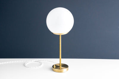 TABLE LAMP MODEL No. 3142